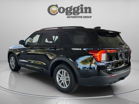 New 2026 Ford Explorer Active RWD image 4