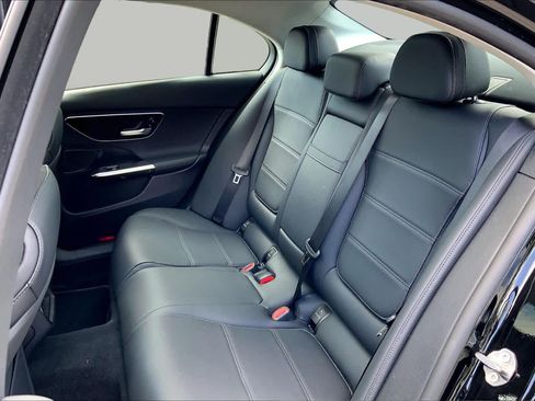 Used 2023 Mercedes-Benz C 300 4MATIC Sedan image 21