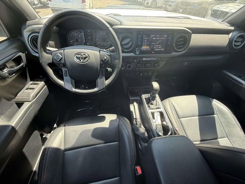 Used 2019 Toyota Tacoma TRD Pro AWD/4WD image 14