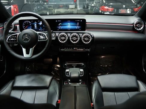 Used 2020 Mercedes-Benz A 220 image 32