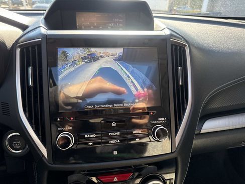 Used 2021 Subaru Forester Limited image 24