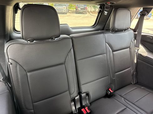 Used 2022 GMC Yukon Denali RWD image 28