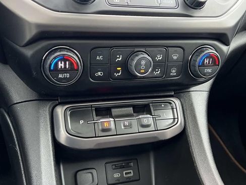 Certified 2022 GMC Acadia AT4 w/ Technology Package image 29