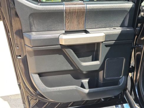 Used 2020 Ford F350 Lariat w/ Lariat Ultimate Package AWD/4WD image 11