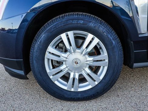 Used 2016 Cadillac SRX Luxury w/ Driver Awareness Package image 9