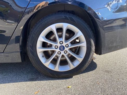 Used 2019 Ford Fusion SE image 30