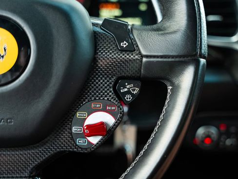 Used 2011 Ferrari 458 Italia Coupe RWD image 48