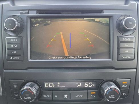 Used 2019 Nissan Titan SL w/ Midnight Edition image 27