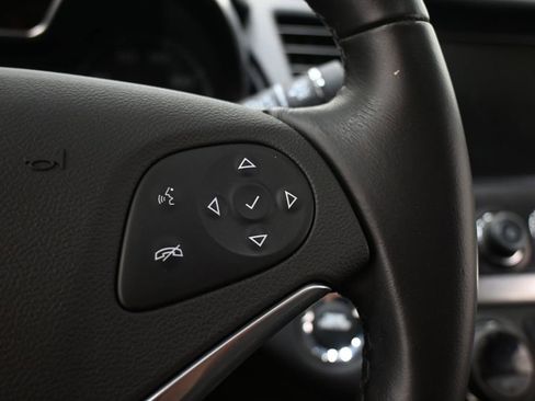 Used 2018 Chevrolet Impala LT FWD image 25
