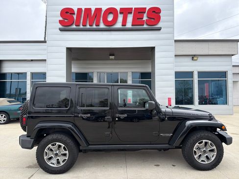 Used 2014 Jeep Wrangler Unlimited Rubicon w/ Connectivity Group AWD/4WD image 1