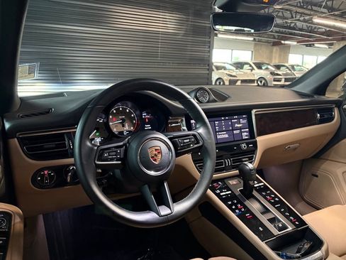Used 2023 Porsche Macan AWD/4WD image 15
