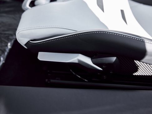 Used 2024 Lamborghini Huracan EVO image 39