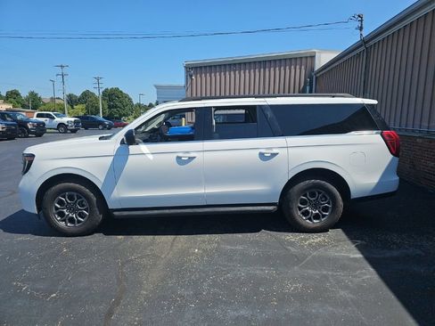 Used 2025 Ford Expedition Max Active AWD/4WD image 9