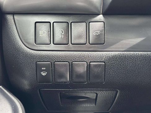 Used 2019 Toyota Highlander XLE image 32