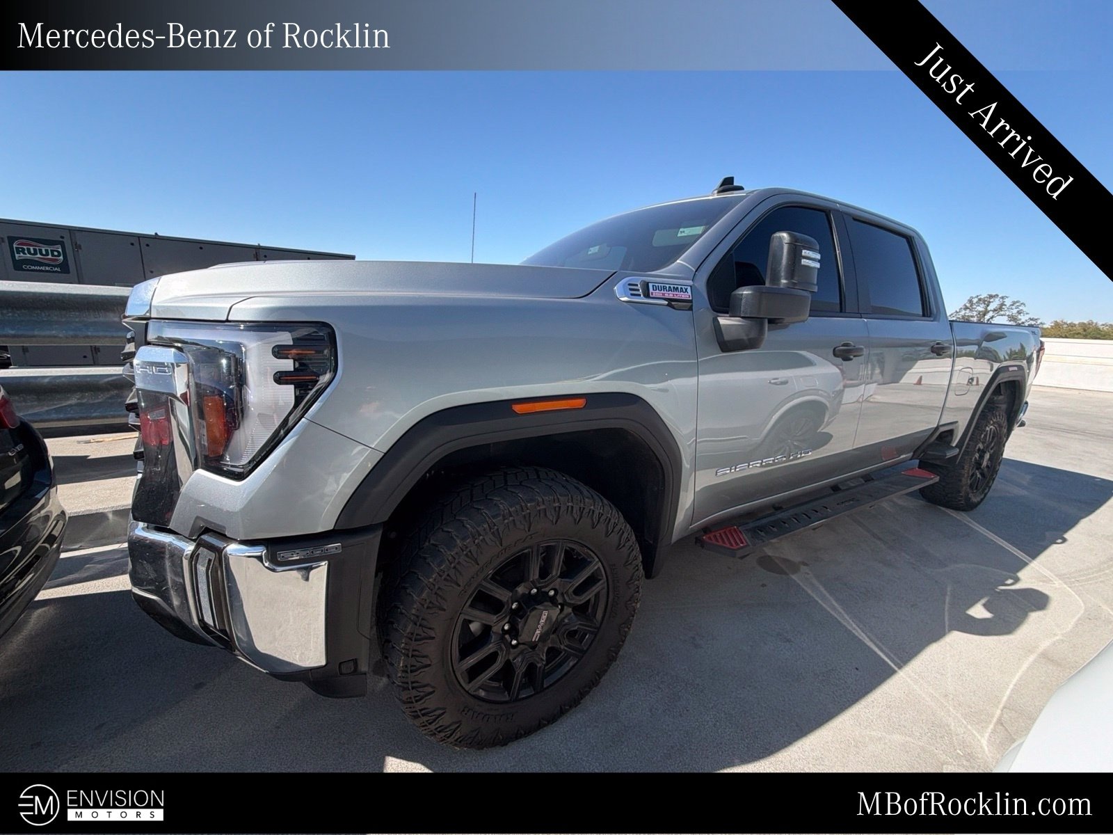 Used 2024 GMC Sierra 2500 Pro AWD/4WD image 1
