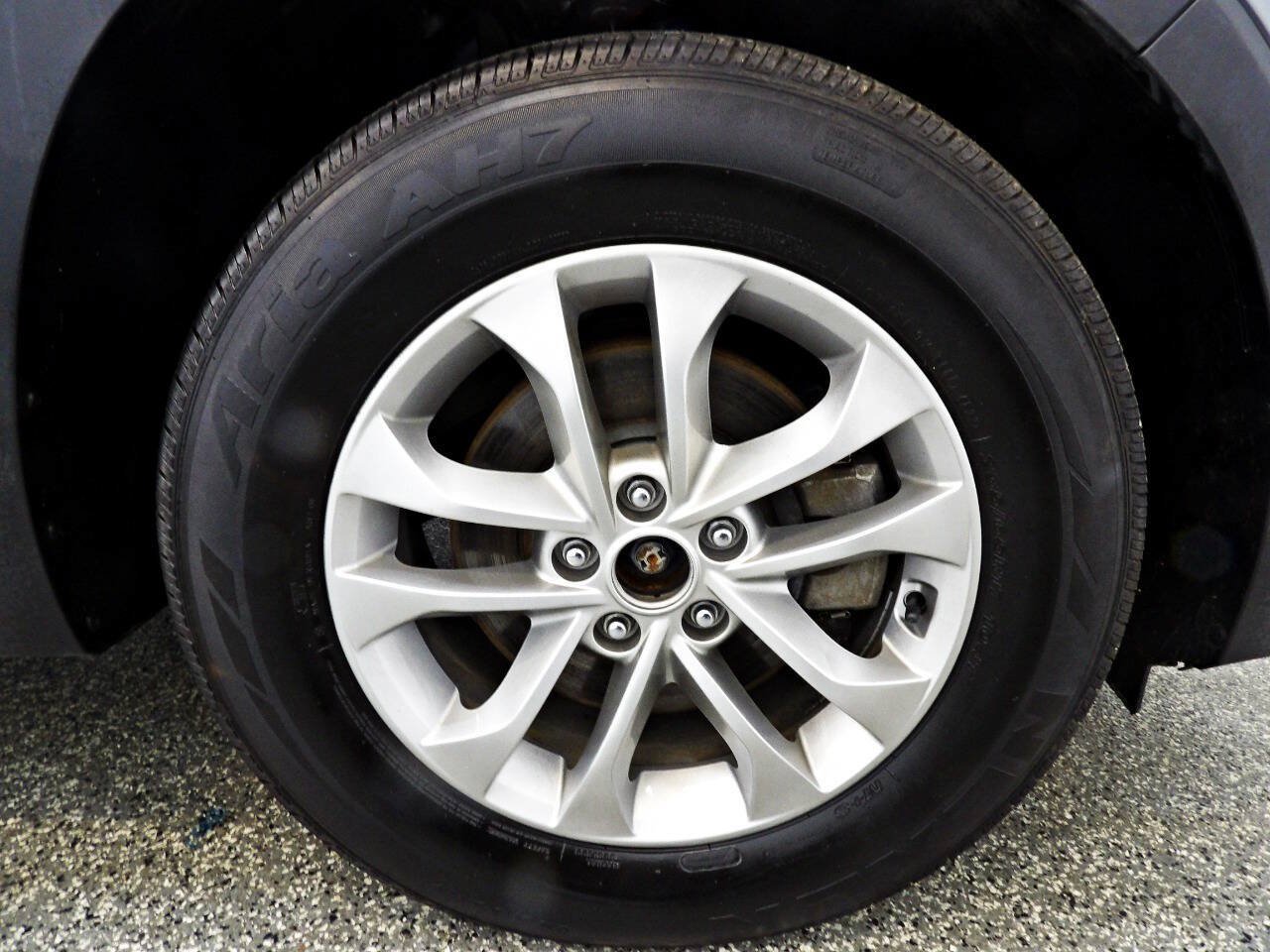 Used 2019 Hyundai Santa Fe SE AWD/4WD image 21