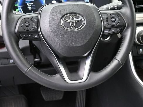 Used 2025 Toyota RAV4 Limited AWD/4WD image 8