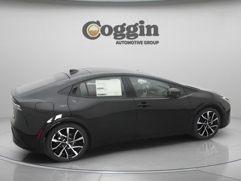 New 2026 Toyota Prius Plug-In Hybrid image 21