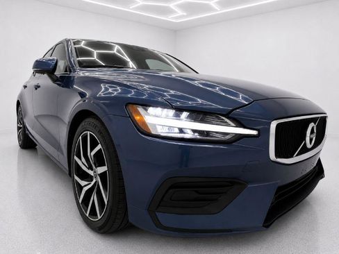 Used 2020 Volvo S60 T6 Momentum AWD/4WD image 37