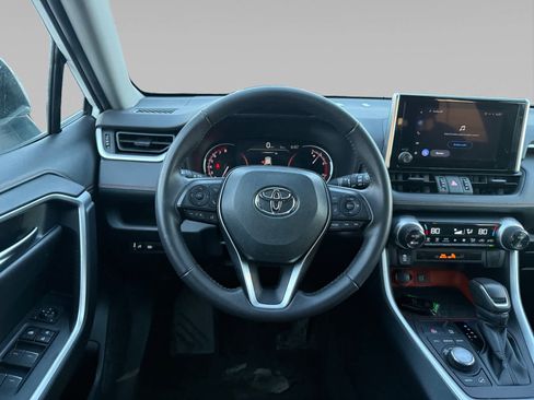 Used 2024 Toyota RAV4 Adventure image 12