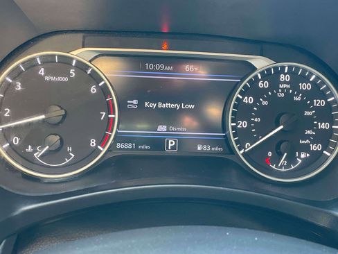 Used 2021 Nissan Sentra SR FWD image 9