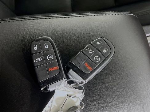 Used 2021 Jeep Grand Cherokee Laredo X RWD image 34