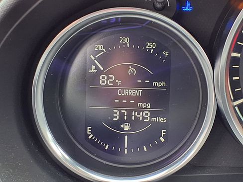 Used 2020 MAZDA MX-5 Miata Sport RWD image 21