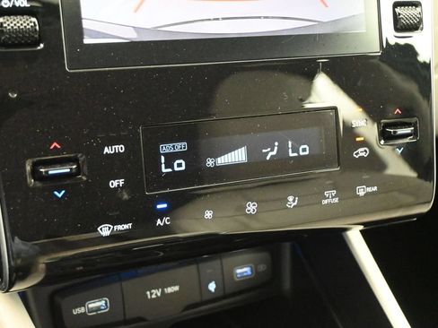 Used 2023 Hyundai Tucson SEL w/ Convenience Package FWD image 11
