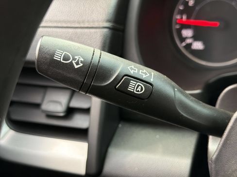 Used 2022 GMC Terrain SLE w/ Driver Convenience Package AWD/4WD image 26