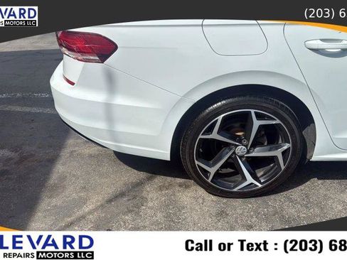 Used 2020 Volkswagen Passat 2.0T R-Line FWD image 11