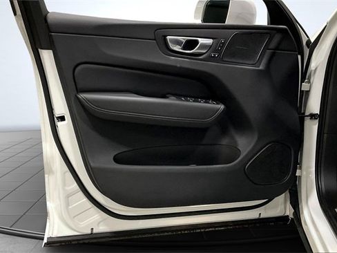 Certified 2023 Volvo XC60 B5 Plus image 23