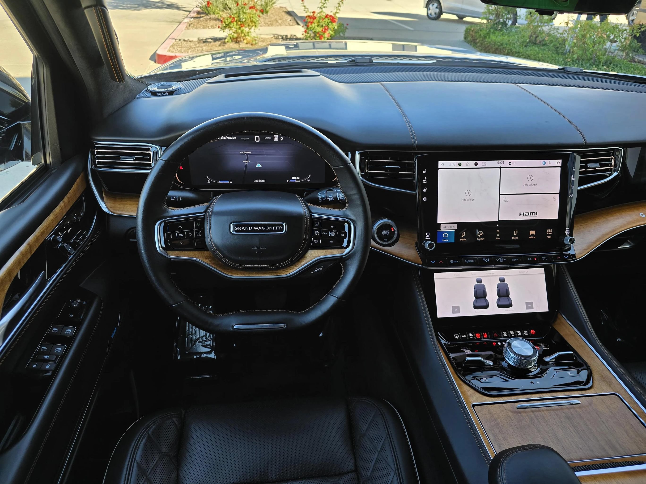 Used 2024 Jeep Grand Wagoneer L Series III AWD/4WD image 51