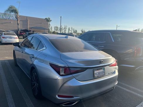 Used 2023 Lexus ES 350 w/ Premium Package FWD image 6