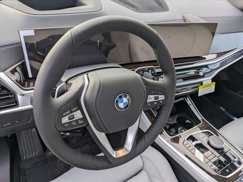 New 2026 BMW X5 xDrive50e image 3