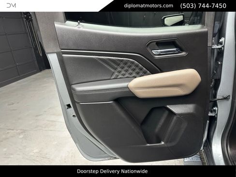 Used 2023 GMC Canyon Denali image 24