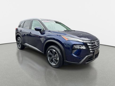 Used 2026 Nissan Rogue SV w/ SV Premium Package AWD/4WD image 2