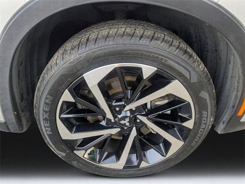 Used 2022 Mitsubishi Outlander SE image 10