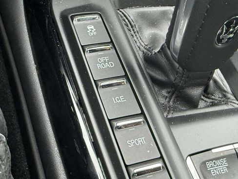 Used 2022 Maserati Levante Modena image 28