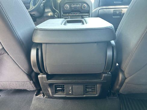 Used 2025 Chevrolet Silverado 1500 Custom w/ Turbomax Blackout Package AWD/4WD image 17