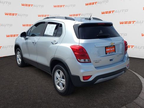 Used 2018 Chevrolet Trax LT w/ LT Convenience Package AWD/4WD image 3