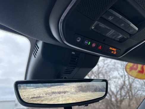 Used 2024 Chevrolet Traverse RS w/ LPO, Floor Liner Package image 31