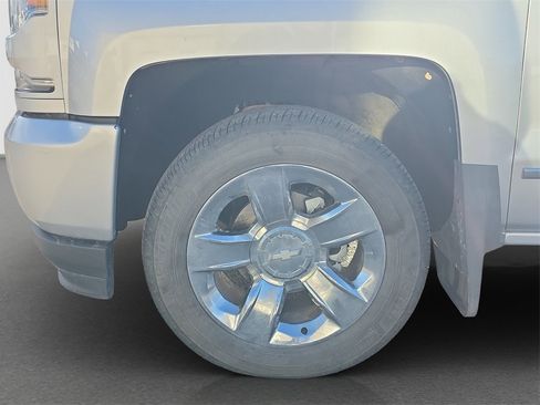 Used 2017 Chevrolet Silverado 1500 LTZ Z71 image 4