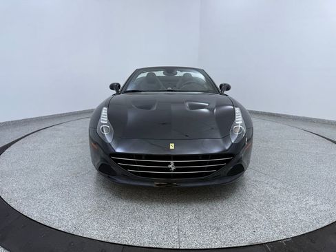 Used 2017 Ferrari California T image 28