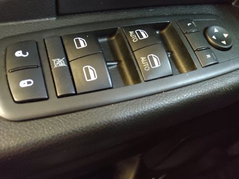 Used 2018 RAM 1500 Tradesman w/ Popular Equipment Group image 27