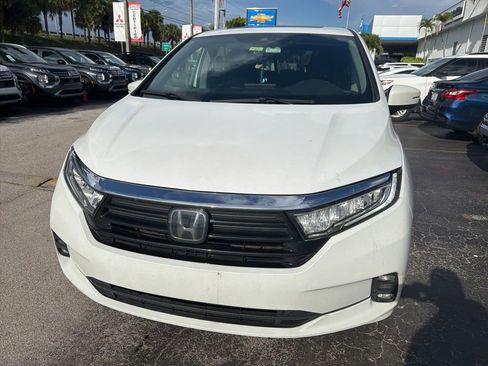 Used 2024 Honda Odyssey EX-L image 2