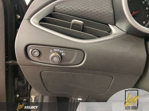 Used 2025 Chevrolet Malibu RS FWD image 11