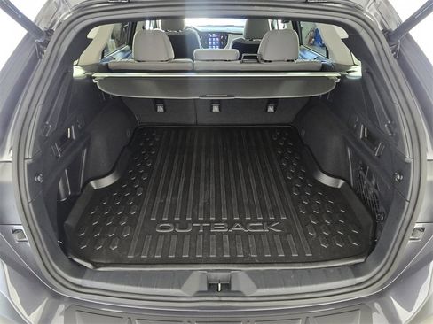 Used 2022 Subaru Outback Premium image 14