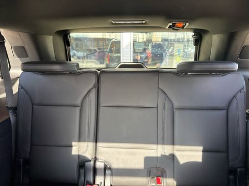 Used 2022 Chevrolet Tahoe LT w/ Luxury Package image 39