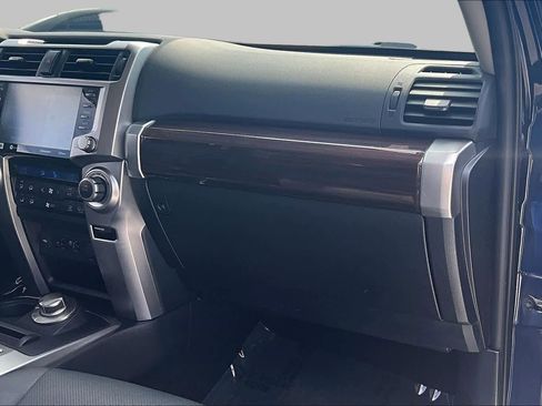 Used 2023 Toyota 4Runner Limited AWD/4WD image 18