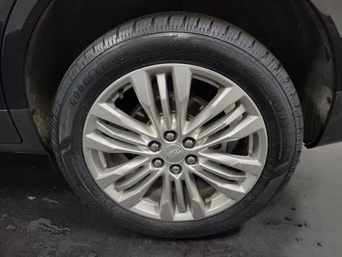 Used 2018 Cadillac XT5 Premium Luxury FWD image 11